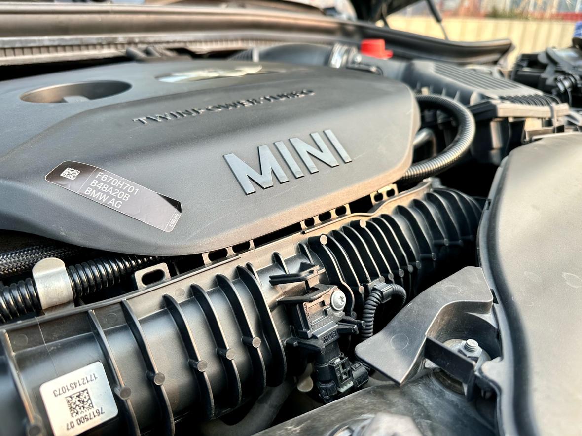 MINI JCW Hatch 2018 thumb 6