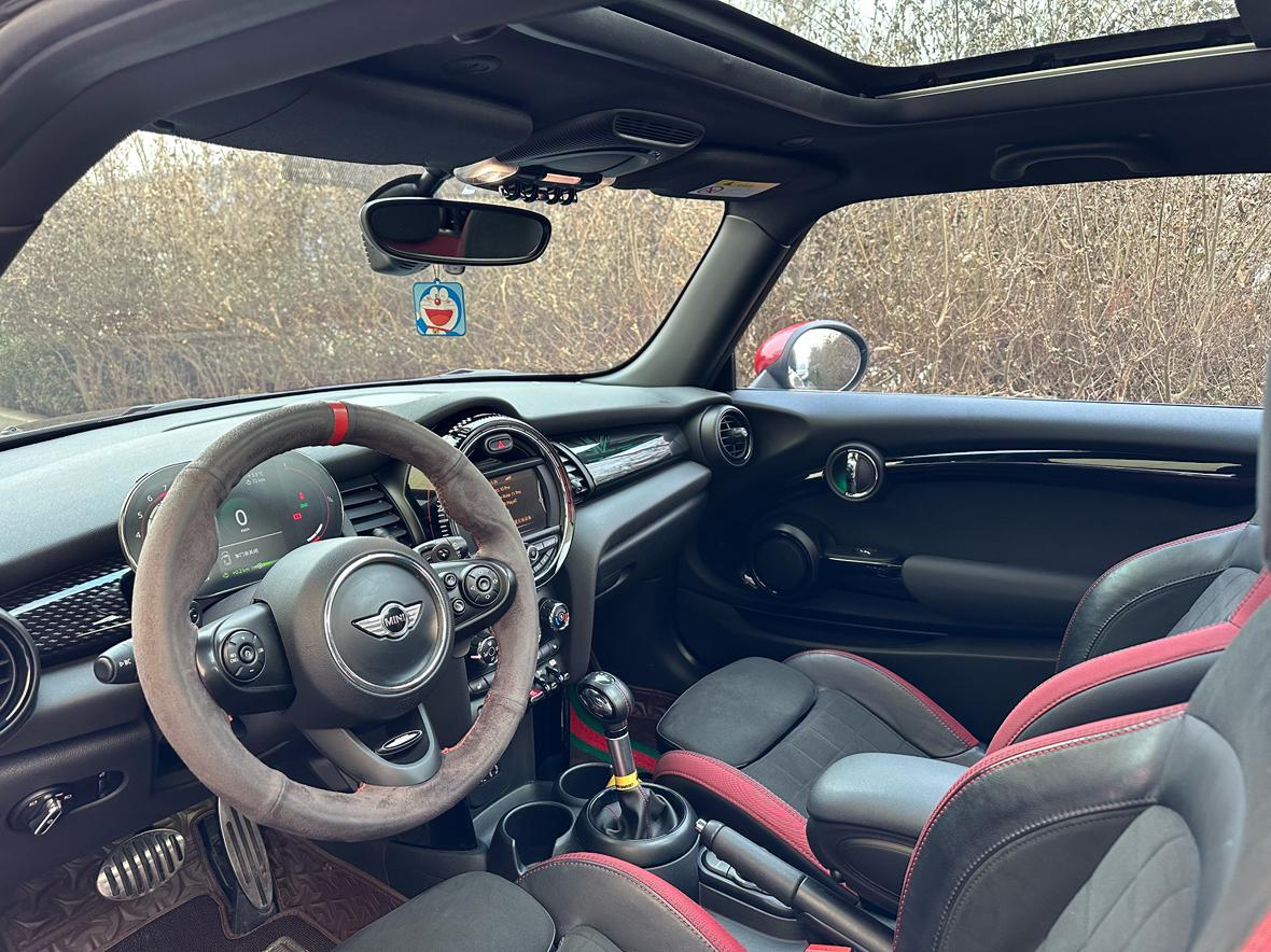 MINI JCW Hatch 2018 thumb 8