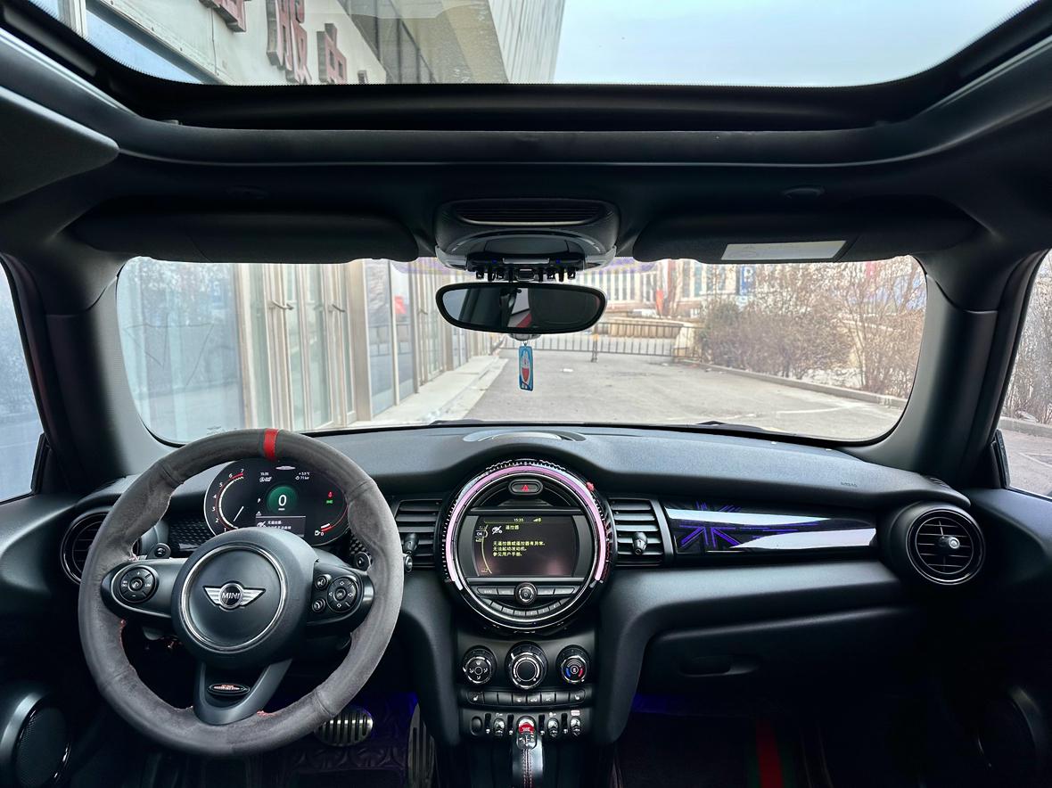 MINI JCW Hatch 2018 thumb 11