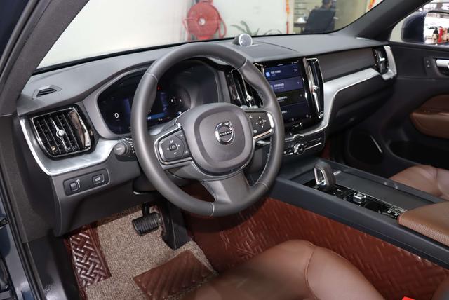 Volvo XC60 2022 thumb 7