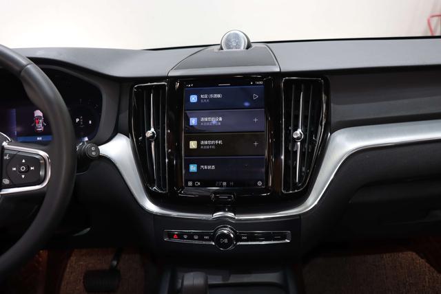 Volvo XC60 2022 thumb 11