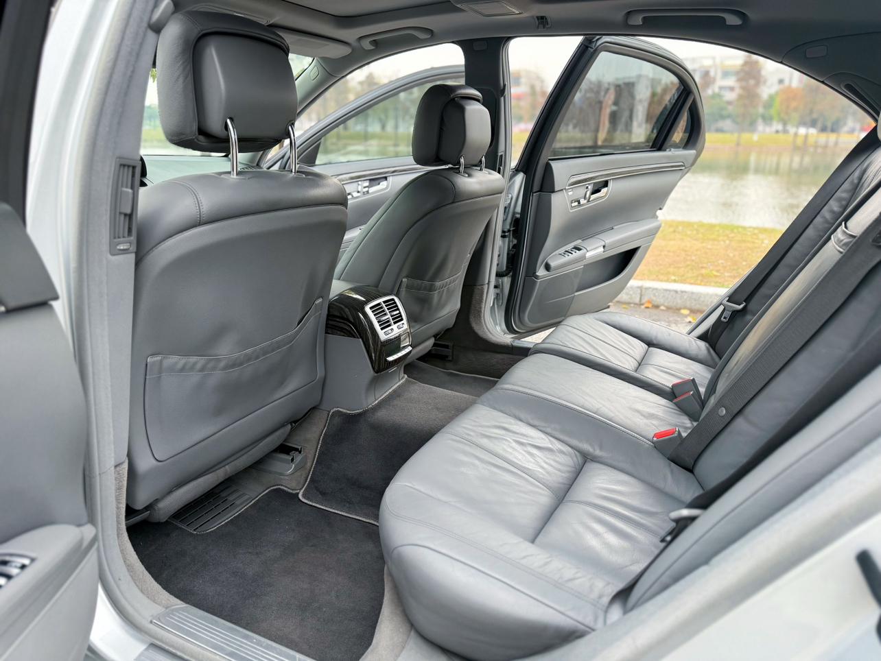 Mercedes-Benz S-Class 2007 thumb 11