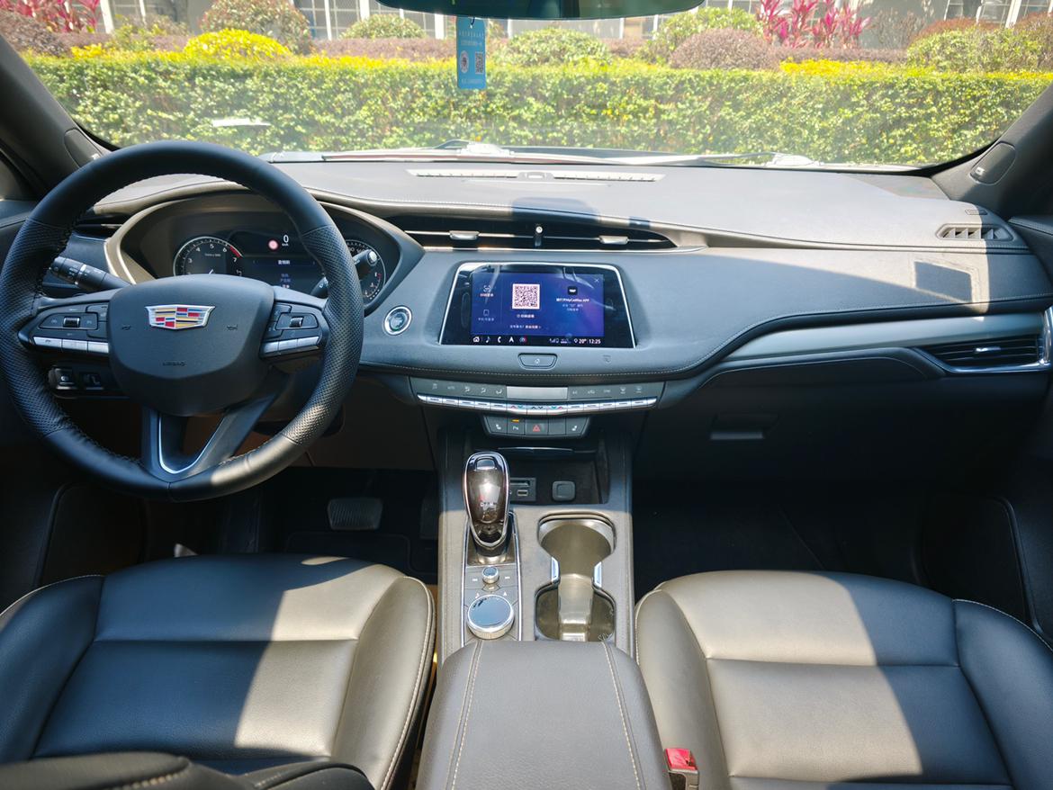 Cadillac XT4 2020 thumb 4