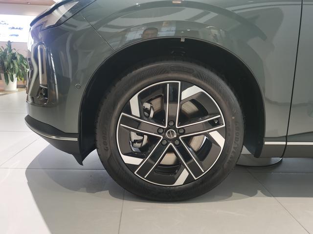 Volvo XC70 2026 thumb 3