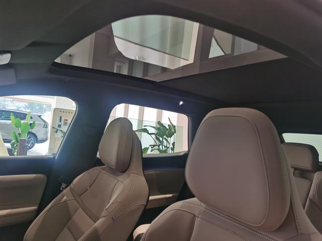 Volvo XC70 2026 thumb 5