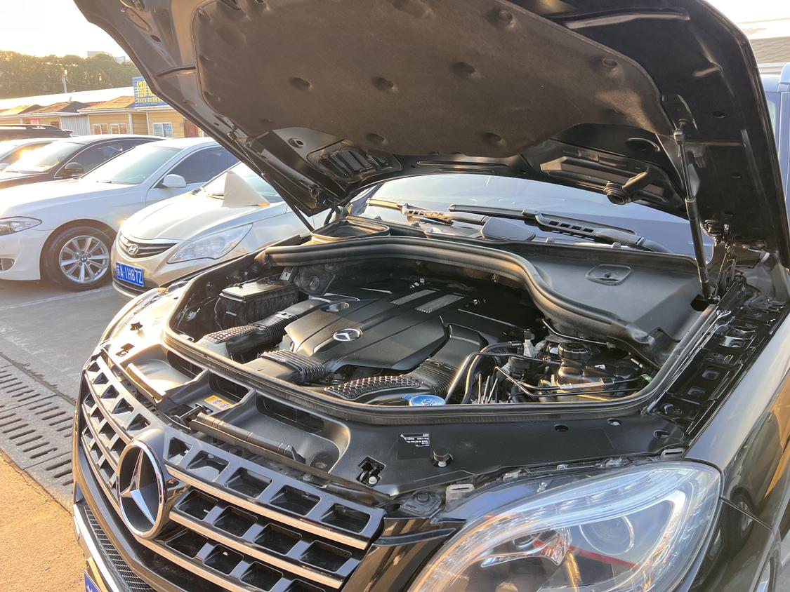 Mercedes-Benz M-Class 2015 thumb 11