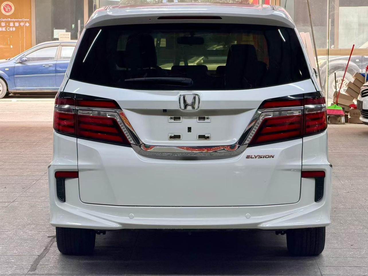 Honda Elysion 2017 thumb 2