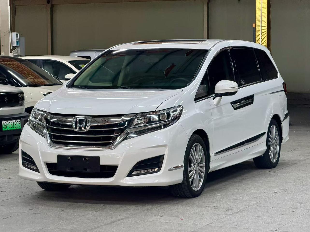 Honda Elysion 2017 thumb 8