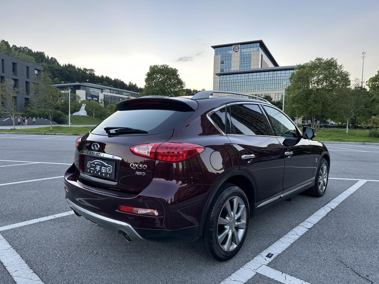 Infiniti QX50 2017 thumb 5