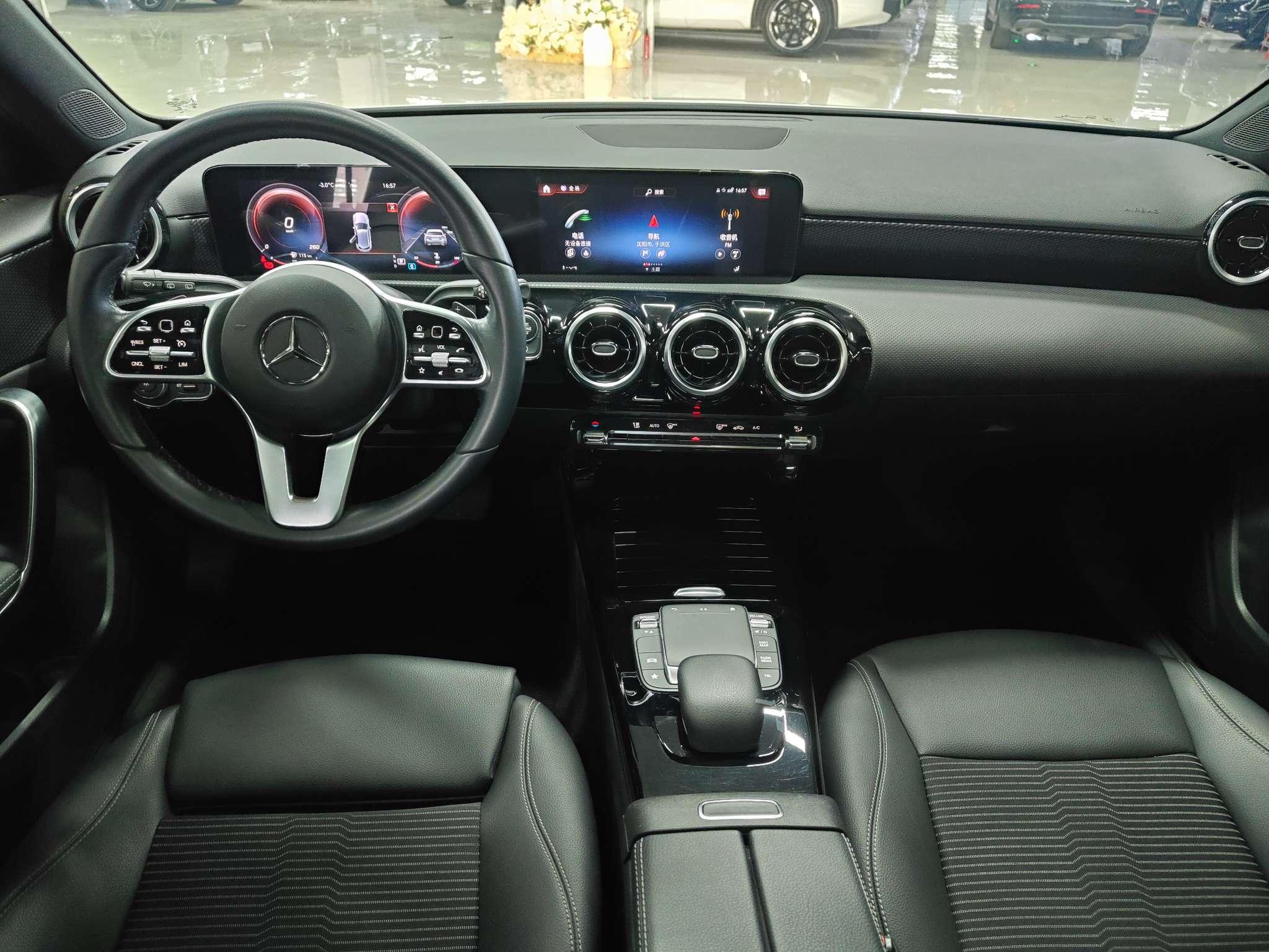Mercedes-Benz A-Class 2023 thumb 10