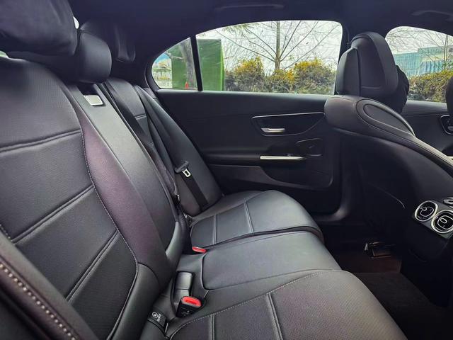 Mercedes-Benz C-Class 2023 thumb 10