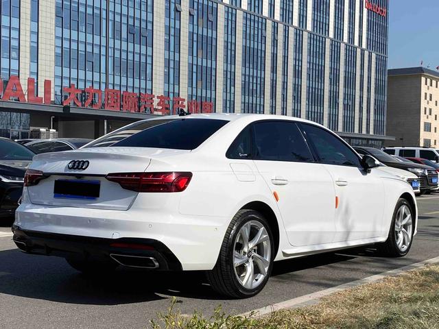 Audi A4 2020 thumb 4