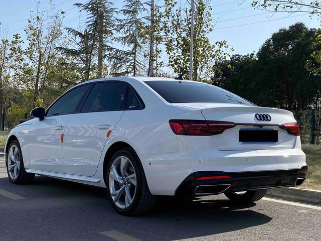 Audi A4 2020 thumb 6