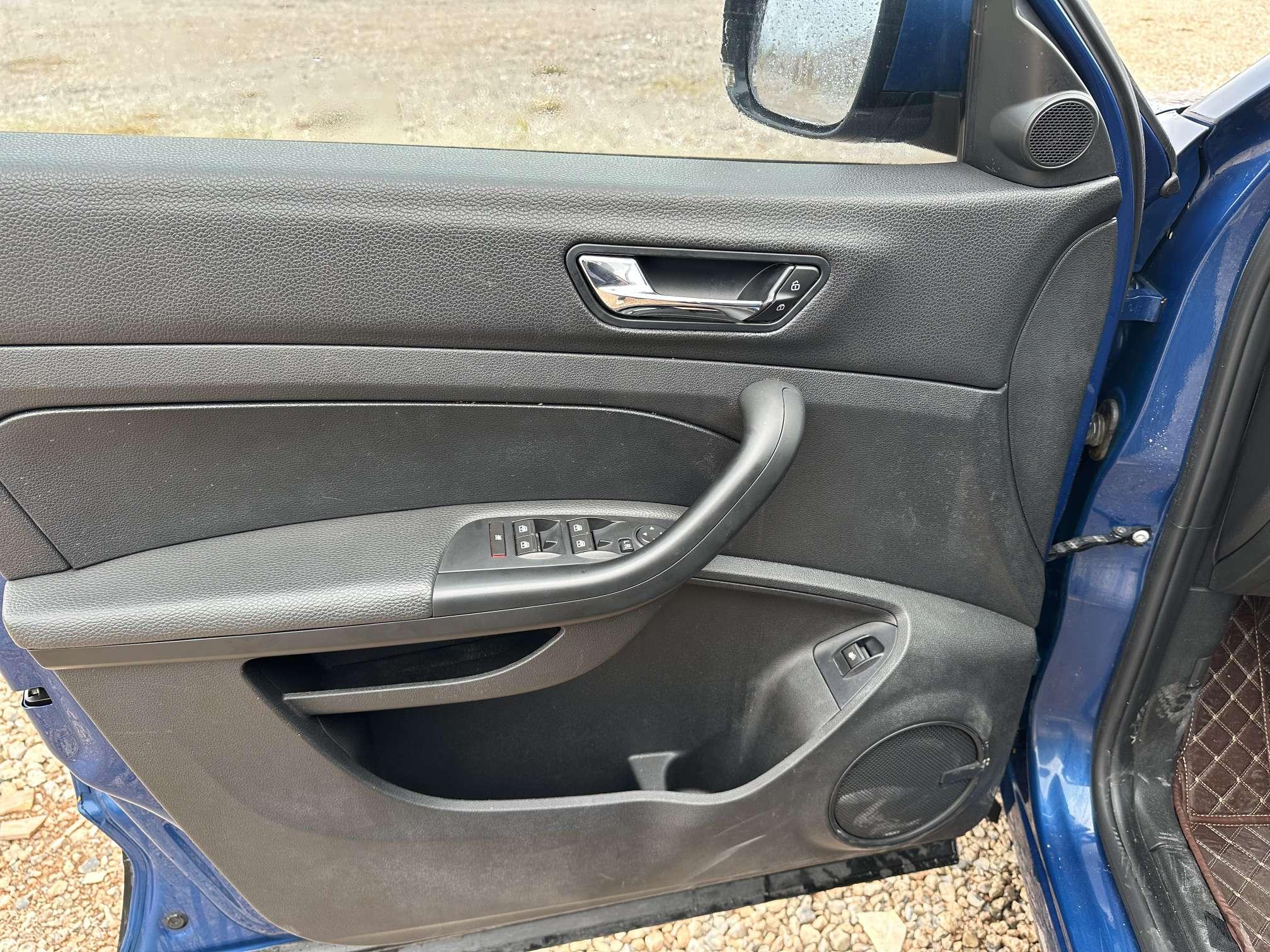 Qoros 5 2019 thumb 8