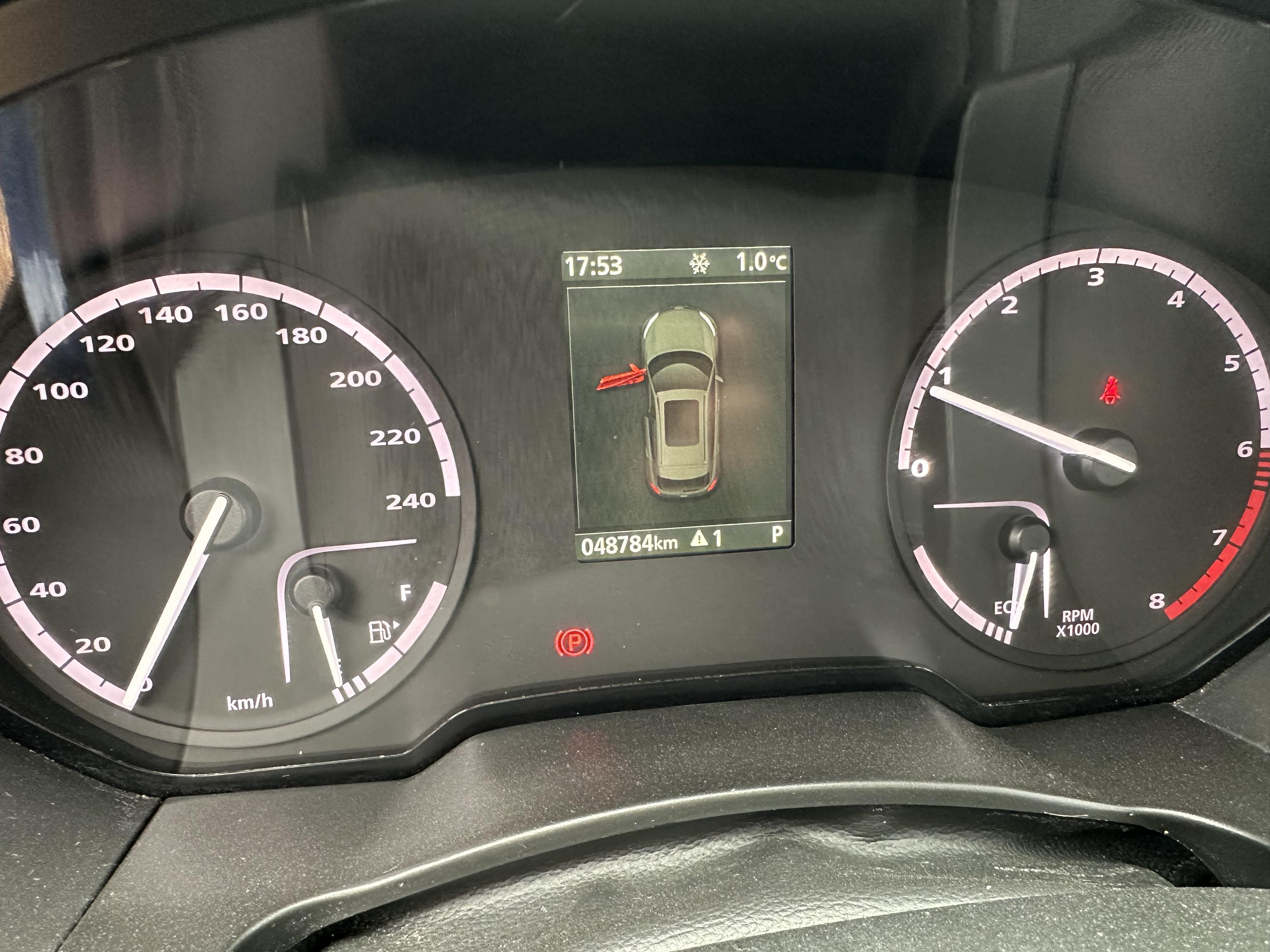 Qoros 5 2019 thumb 10
