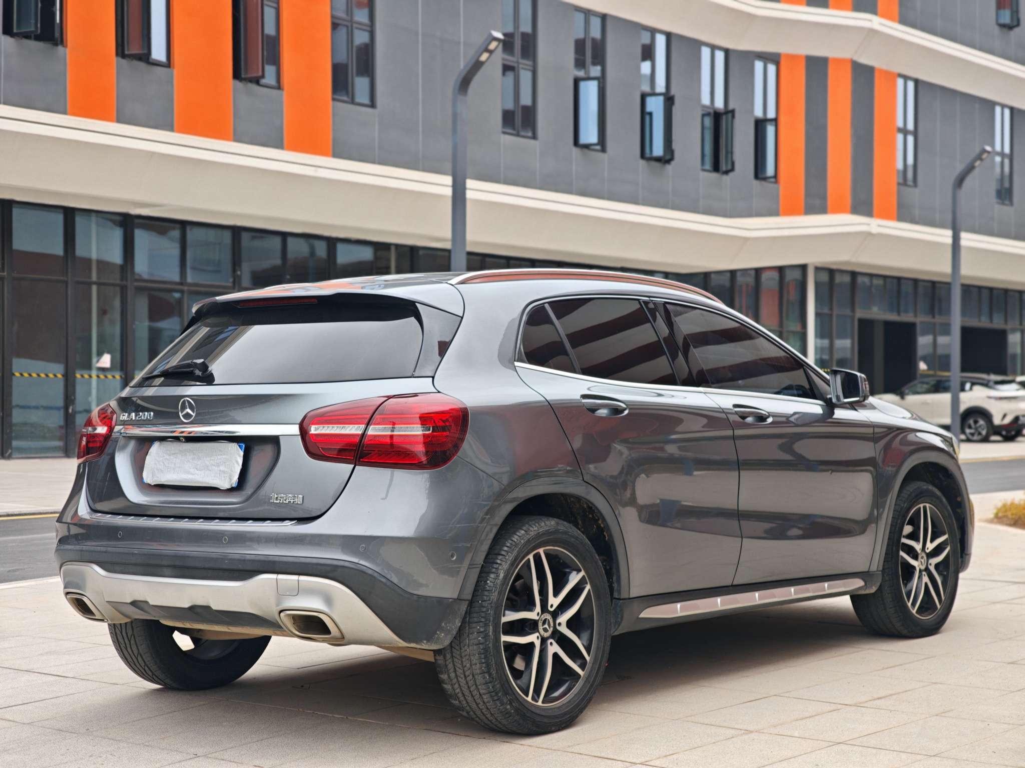 Mercedes-Benz GLA 2017 thumb 4