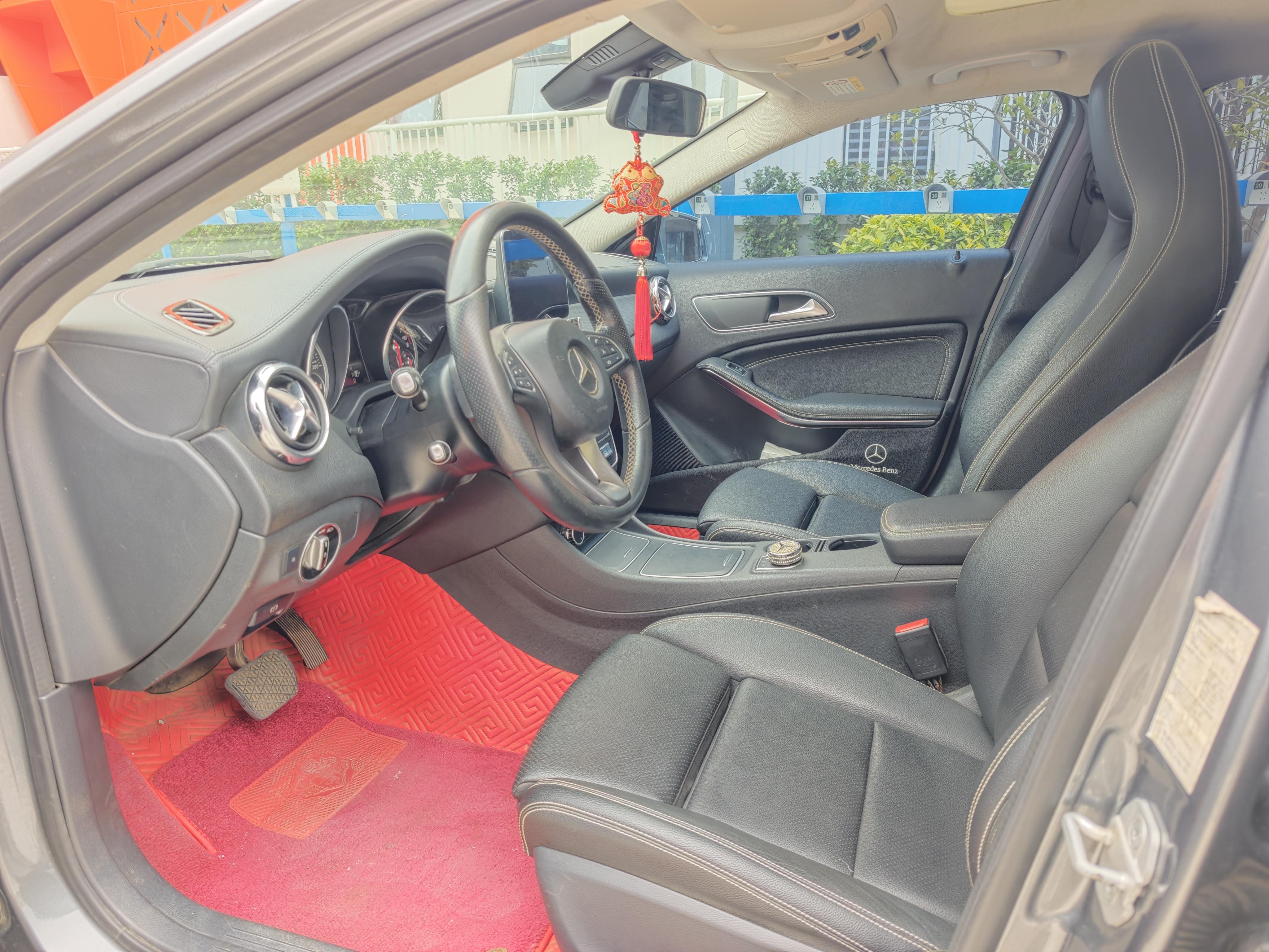Mercedes-Benz GLA 2017 thumb 6