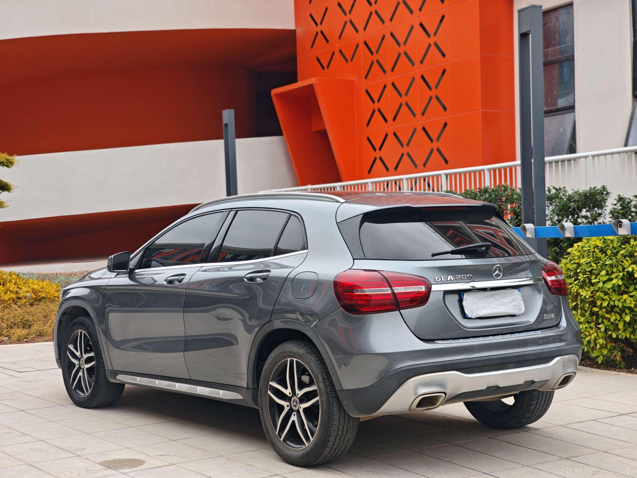 Mercedes-Benz GLA 2017 thumb 12