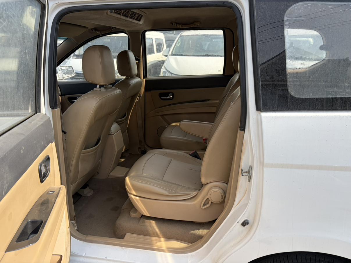 Wuling Hong Guang 2015 thumb 8