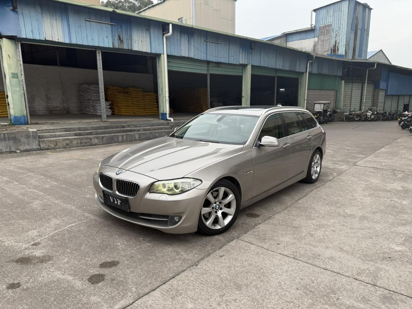 BMW 5 серии 2013 thumb 9