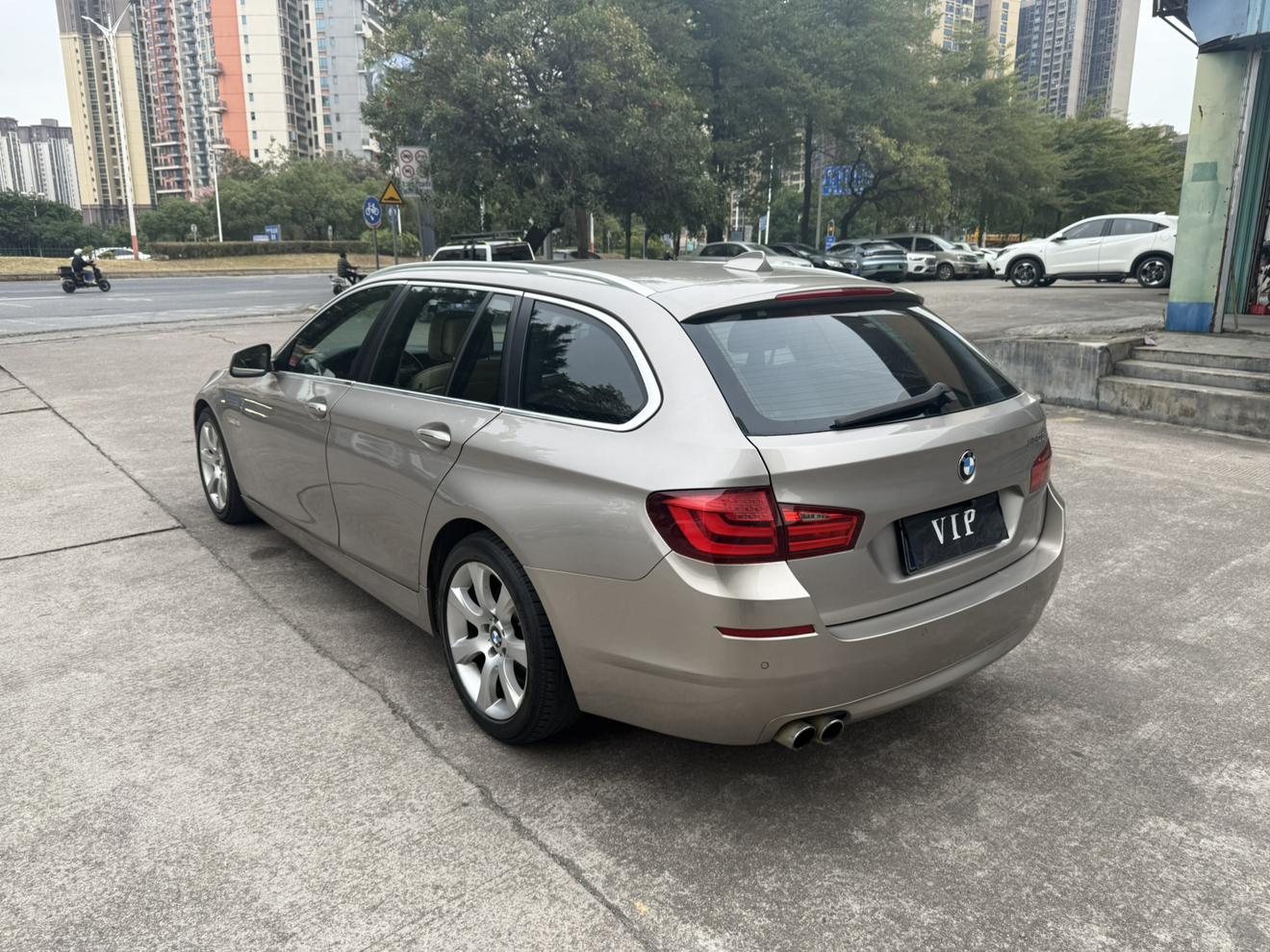 BMW 5 серии 2013 thumb 12
