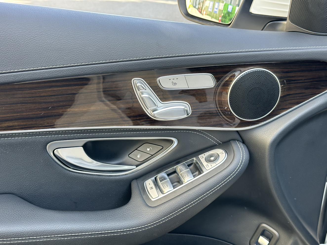 Mercedes-Benz GLC 2017 thumb 12
