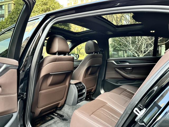 BMW 5 серии 2022 thumb 4