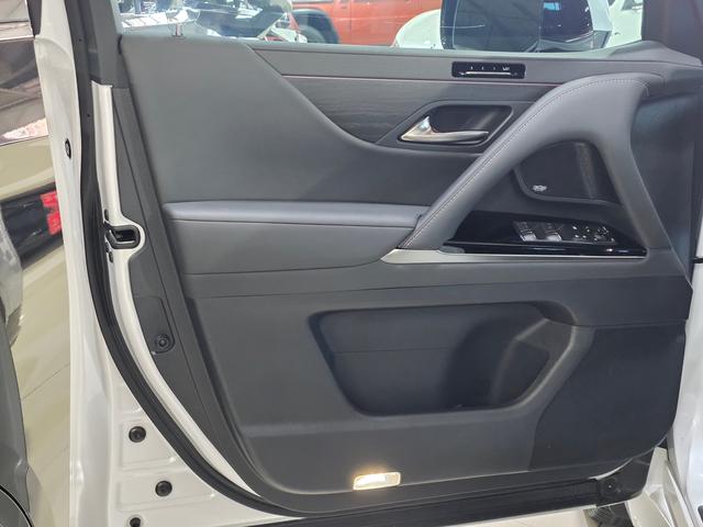 Lexus LX 2023 thumb 3