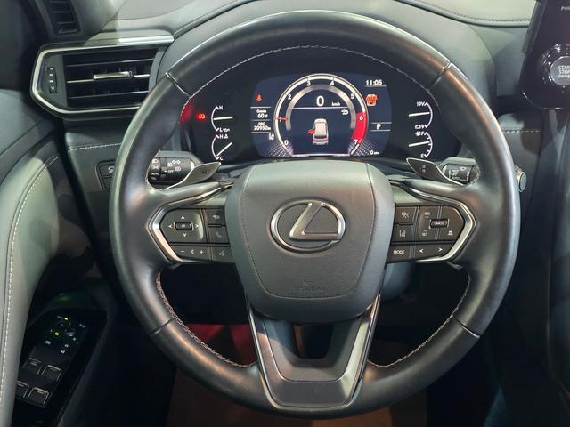 Lexus LX 2023 thumb 11