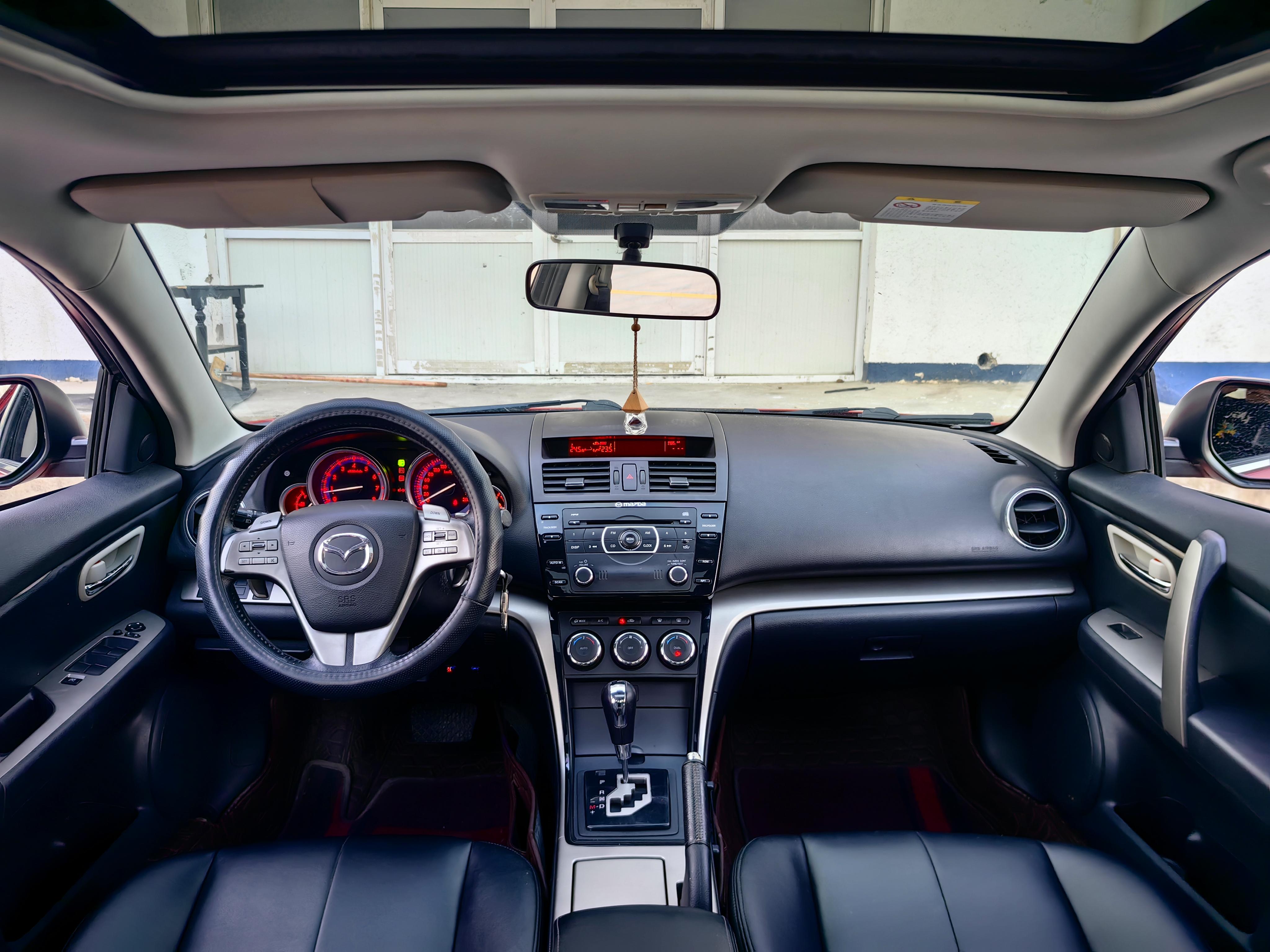 Mazda 3 2015 thumb 12