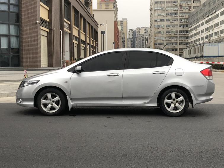 Honda City 2010 thumb 2