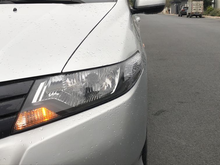 Honda City 2010 thumb 6
