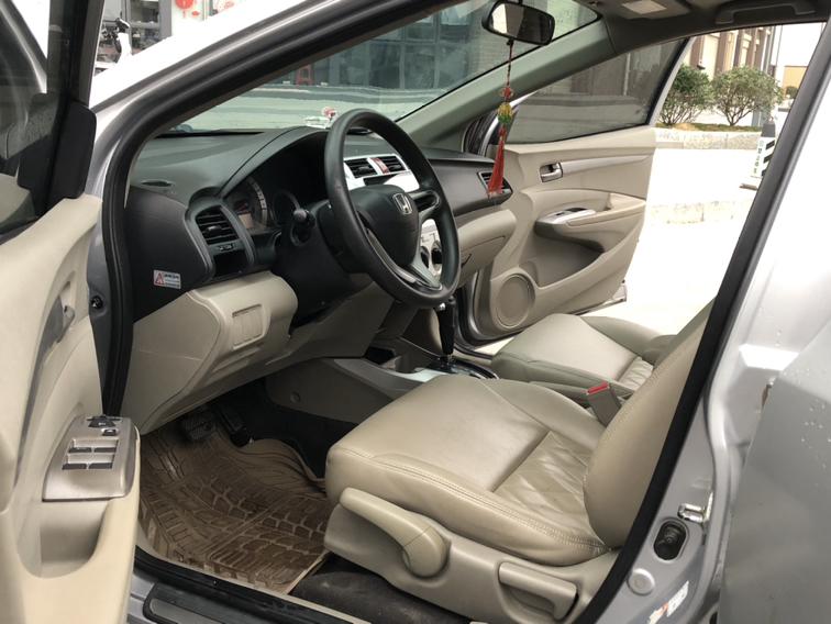Honda City 2010 thumb 12