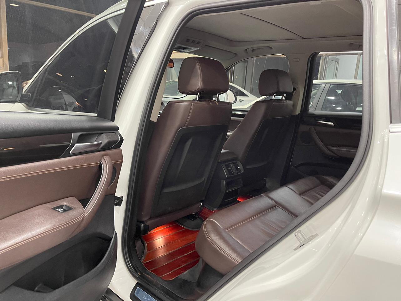 BMW X3 2014 thumb 12