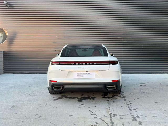 Porsche Panamera 2025 thumb 2