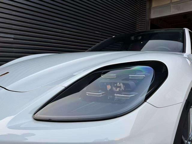 Porsche Panamera 2025 thumb 4