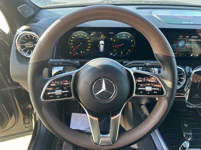 Mercedes-Benz GLB 2021 thumb 10