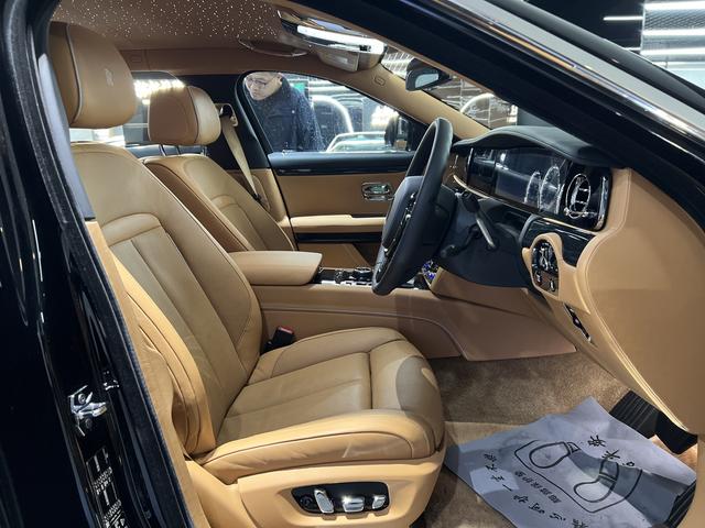 Rolls-Royce Ghost 2021 thumb 7
