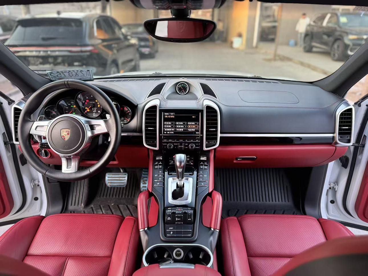 Porsche Cayenne 2014 thumb 7