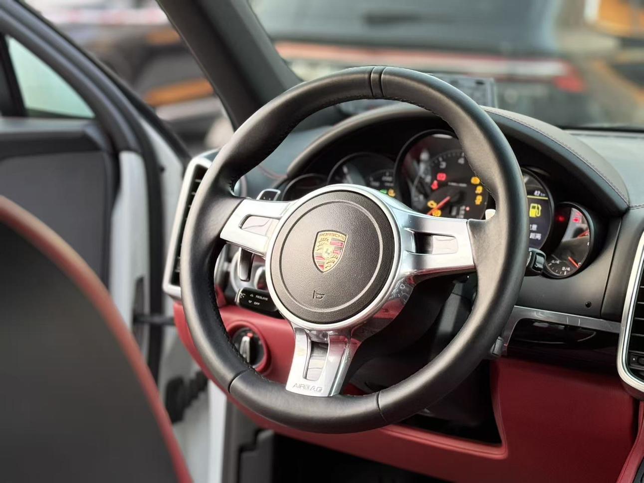 Porsche Cayenne 2014 thumb 8