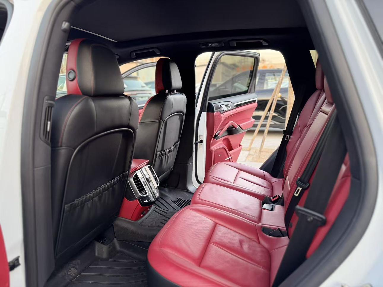 Porsche Cayenne 2014 thumb 11