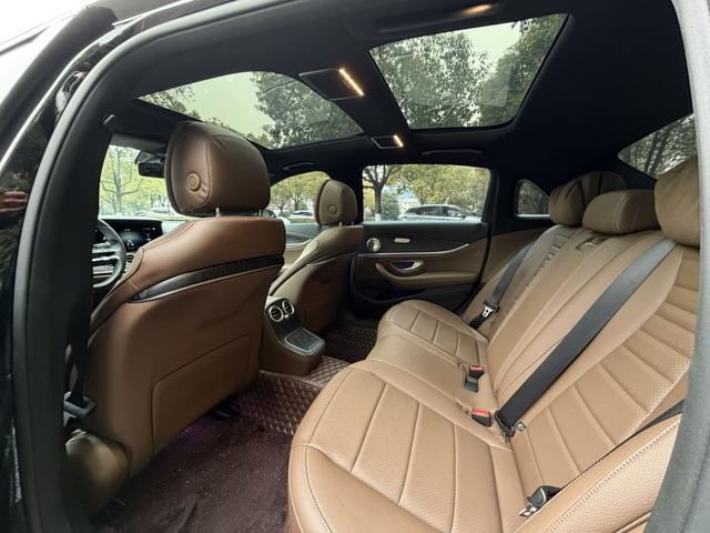 Mercedes-Benz E-Class 2022 thumb 3