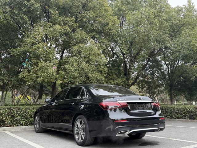 Mercedes-Benz E-Class 2022 thumb 4