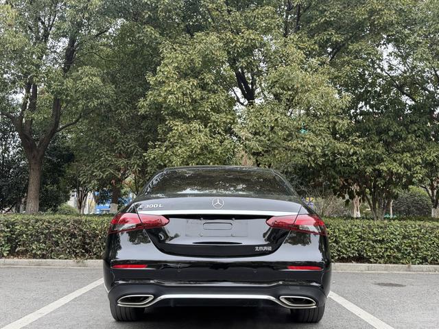 Mercedes-Benz E-Class 2022 thumb 5