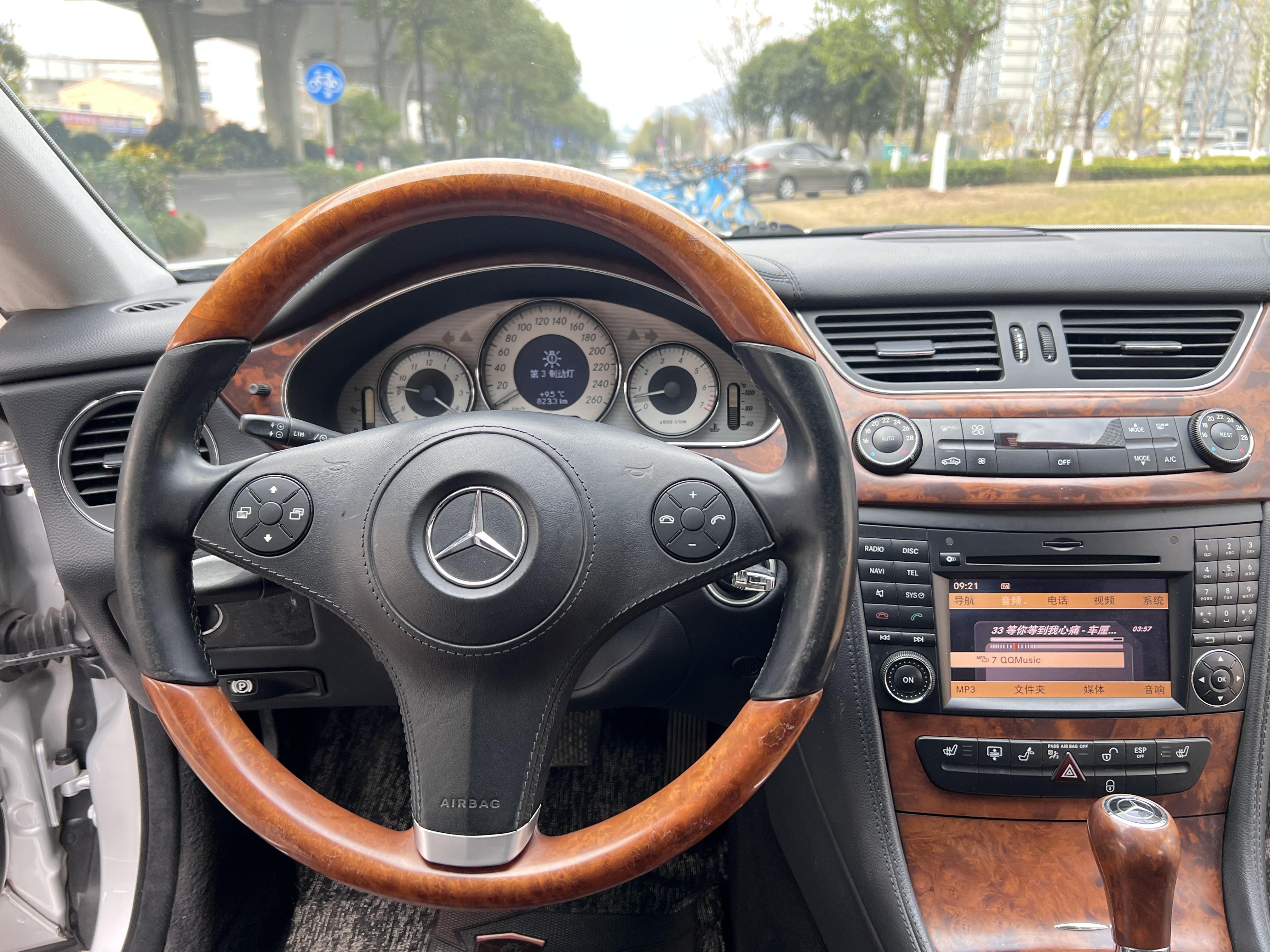 Mercedes-Benz CLS 2011 thumb 9