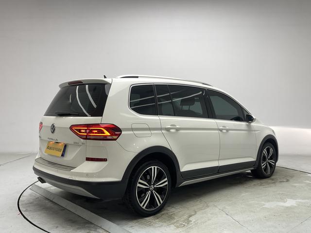 Volkswagen Touran 2021 thumb 4