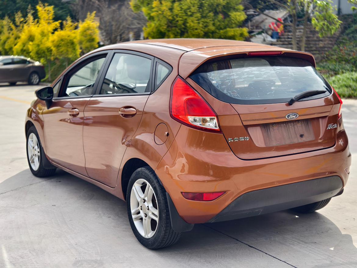Ford Fiesta 2014 thumb 3