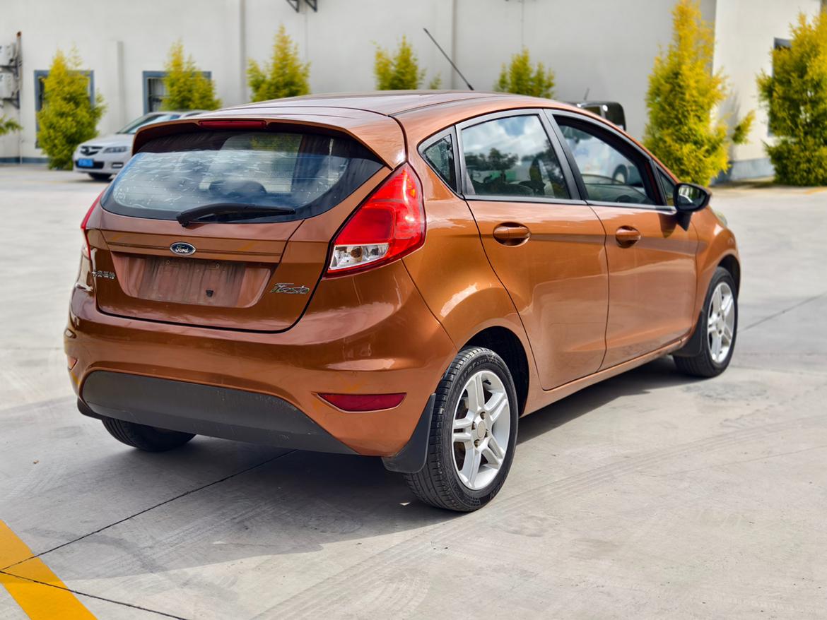 Ford Fiesta 2014 thumb 5