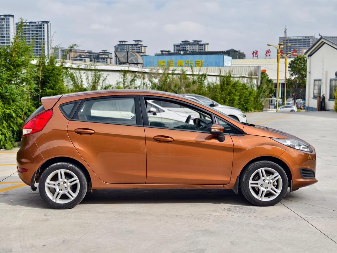 Ford Fiesta 2014 thumb 6