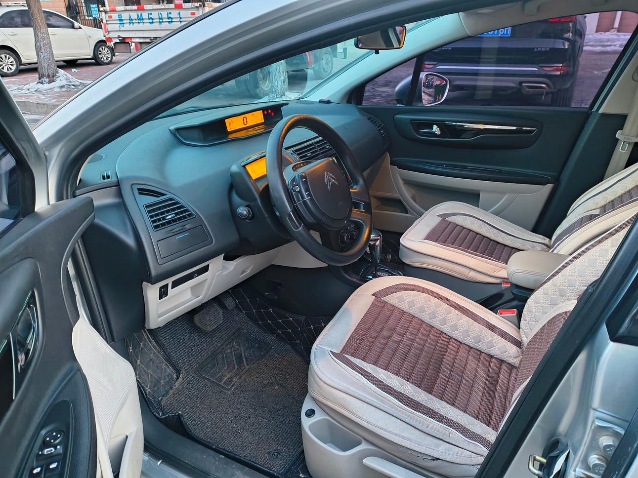 Citroen C4 2015 thumb 6
